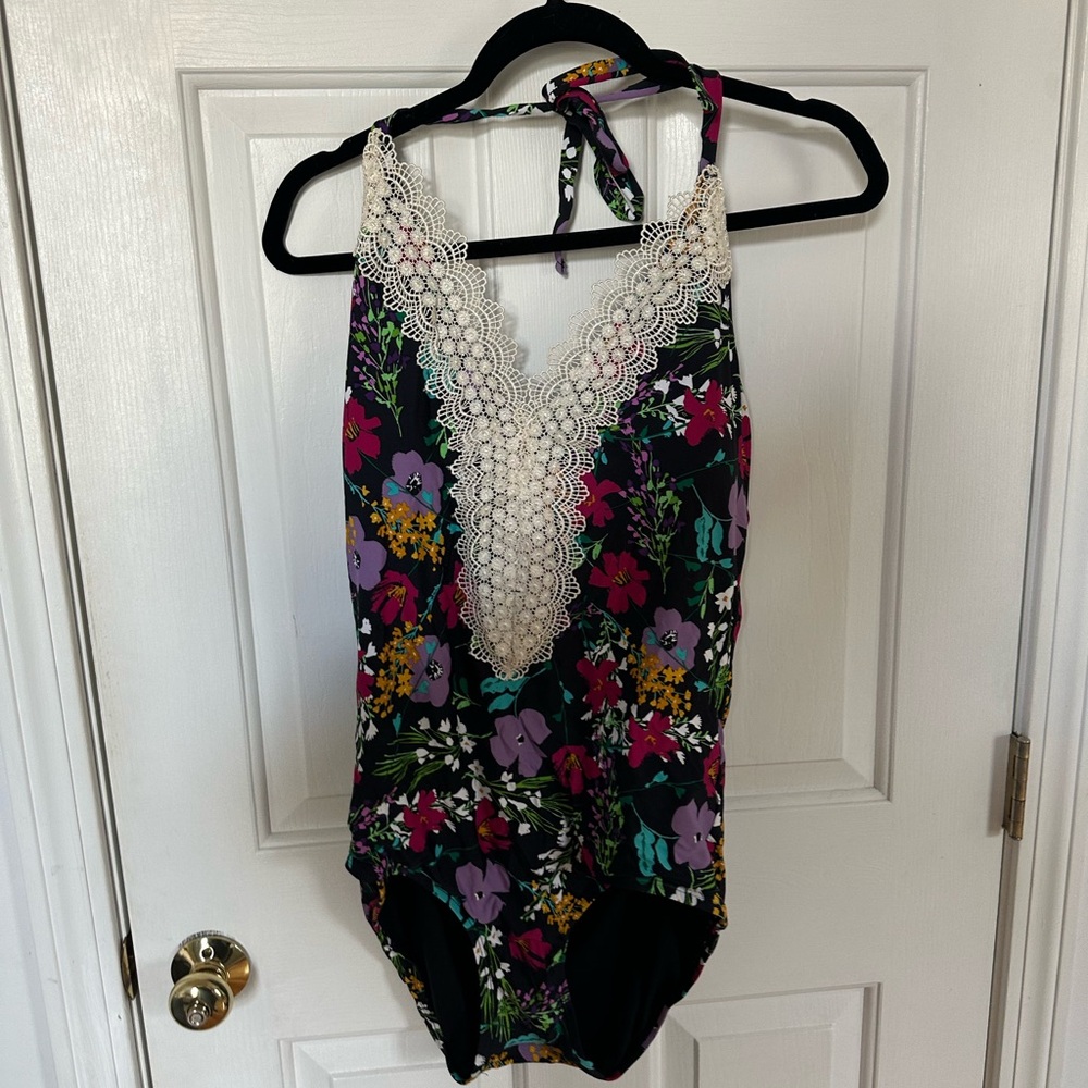 Floral Lace Trim One-Piece Swimsuit